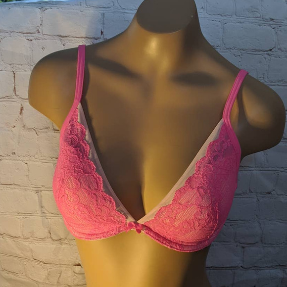 Betsey Johnson Lacey Plunge Bra‎ NWOT $46 - Picture 2 of 4